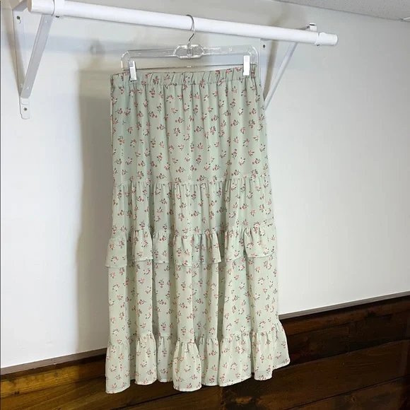 Vylette Green Tiered Floral Midi Skirt- M - Picture 1 of 5